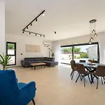 Vila Astral