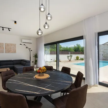 Astral Villa Murvica