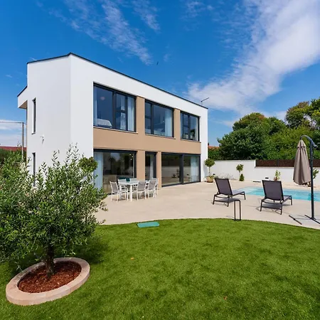 Astral Villa Murvica