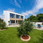 Villa Astral