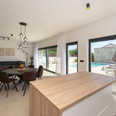 Astral Villa Murvica (Policnik)