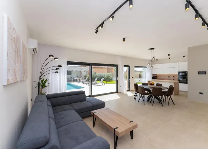 Astral Villa Murvica (Policnik)