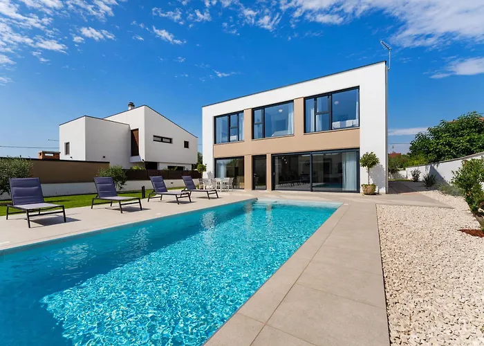 Astral Villa Murvica (Policnik)